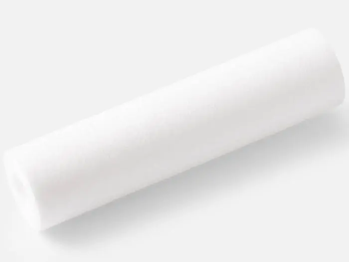Sedimentfilter van 1 micron voor in een 10 inch filterpot. Verwijdert deeltjes uit het water en verlengt de levensduur van het membraan.